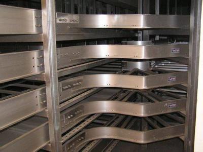 梯架防撞條與電纜橋架價(jià)格分析及廠家選擇指南